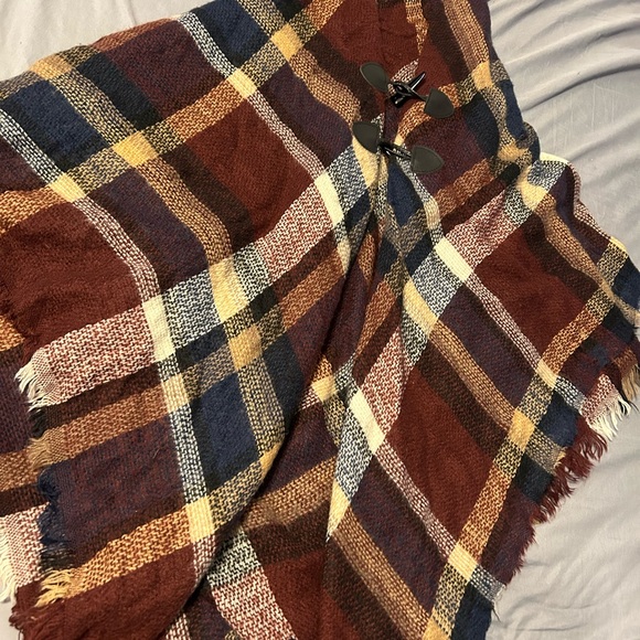 MixIt Shawl/ Poncho One Size - Picture 2 of 3